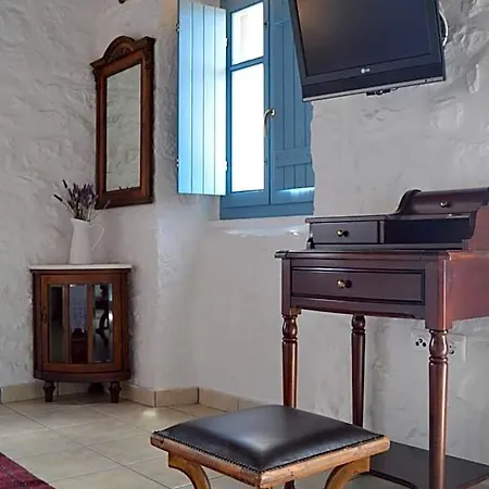 Hotel Lithos Stone