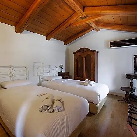 Lithos Stone Hotel Koita